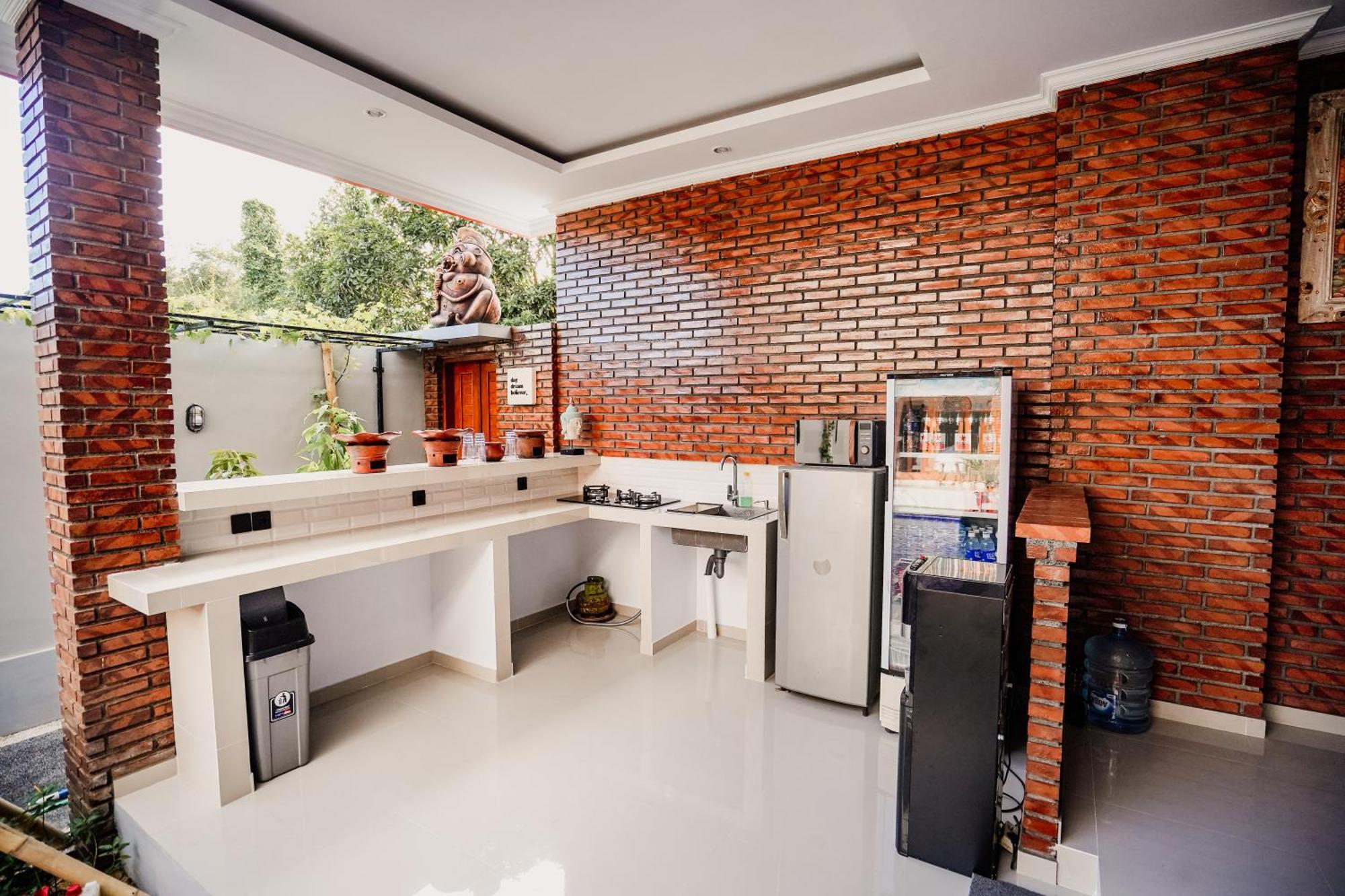 Pondok Yogi Guest House Canggu Экстерьер фото